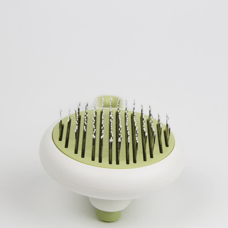 PET  COMBS